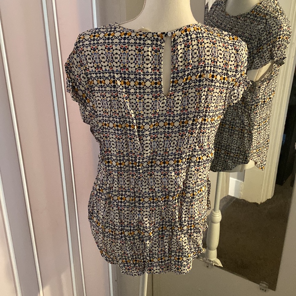 Patterned Blouse - Picture 3 of 4
